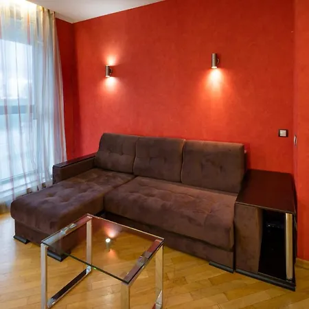 Center Apartment *